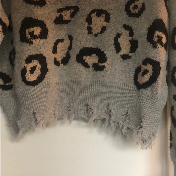 Sweater - Picture 3 of 5